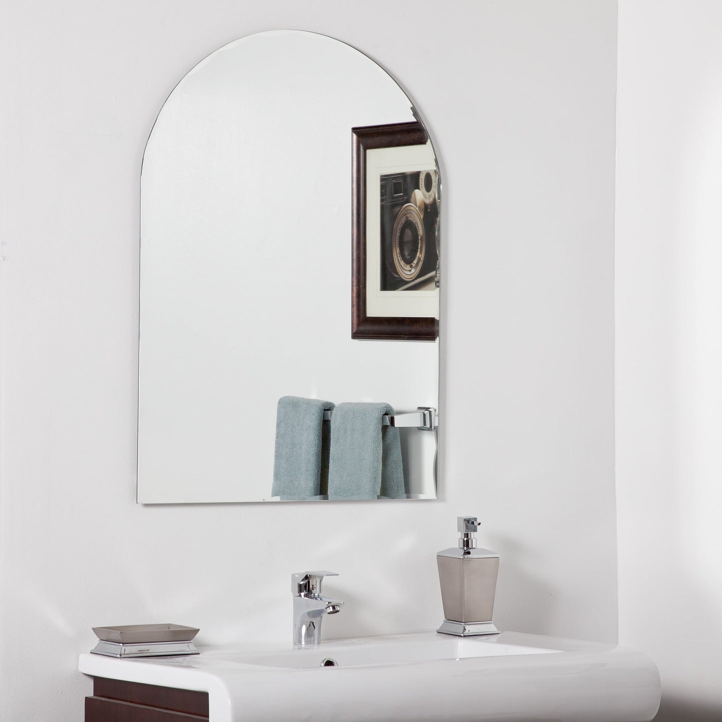 Miroir de salle de bain moderne sans cadre Rita Arch