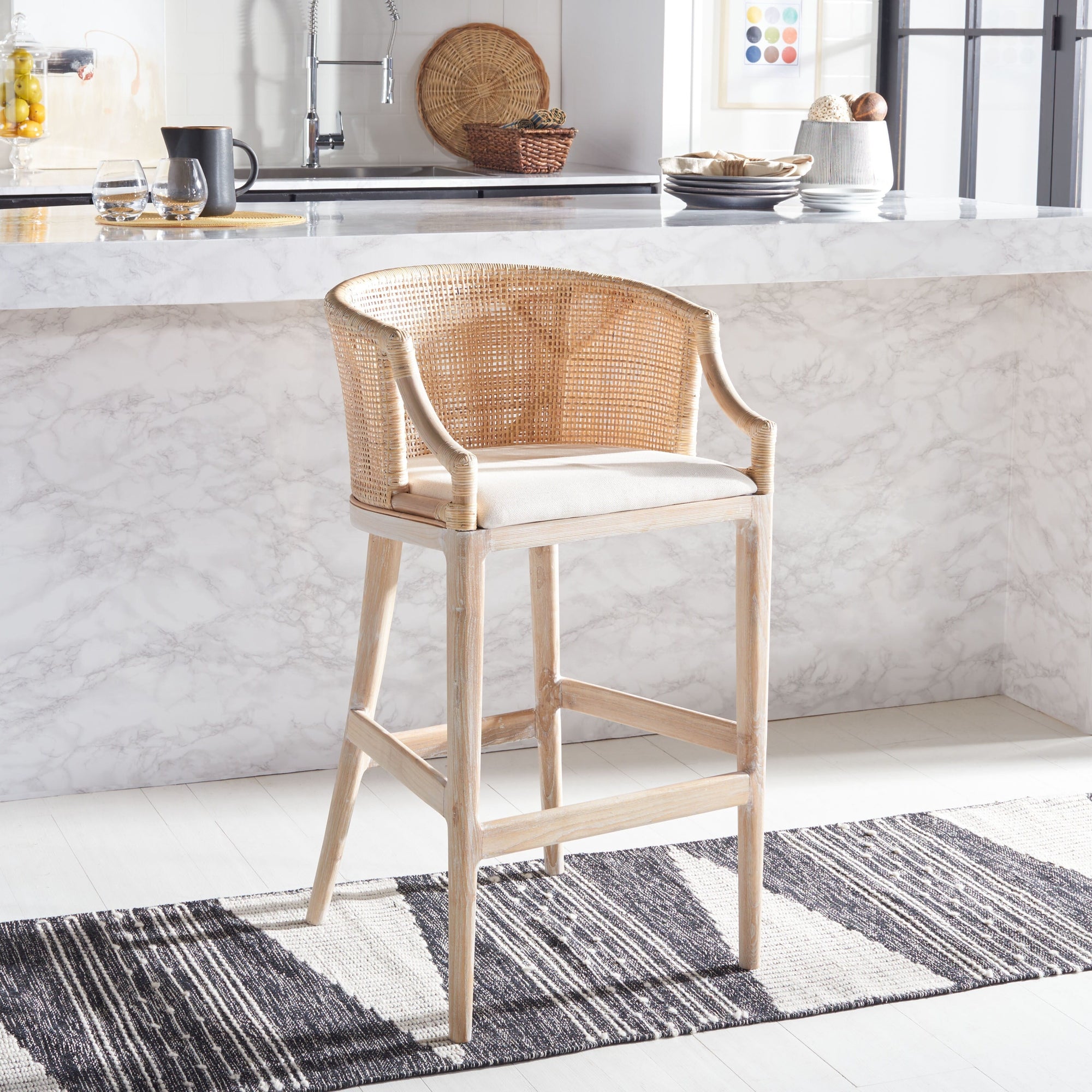 SAFAVIEH Virona Rattan 30-inch Bar Stool - 22.3 W x 20.5 L x 39 H - 22Wx21Dx39H